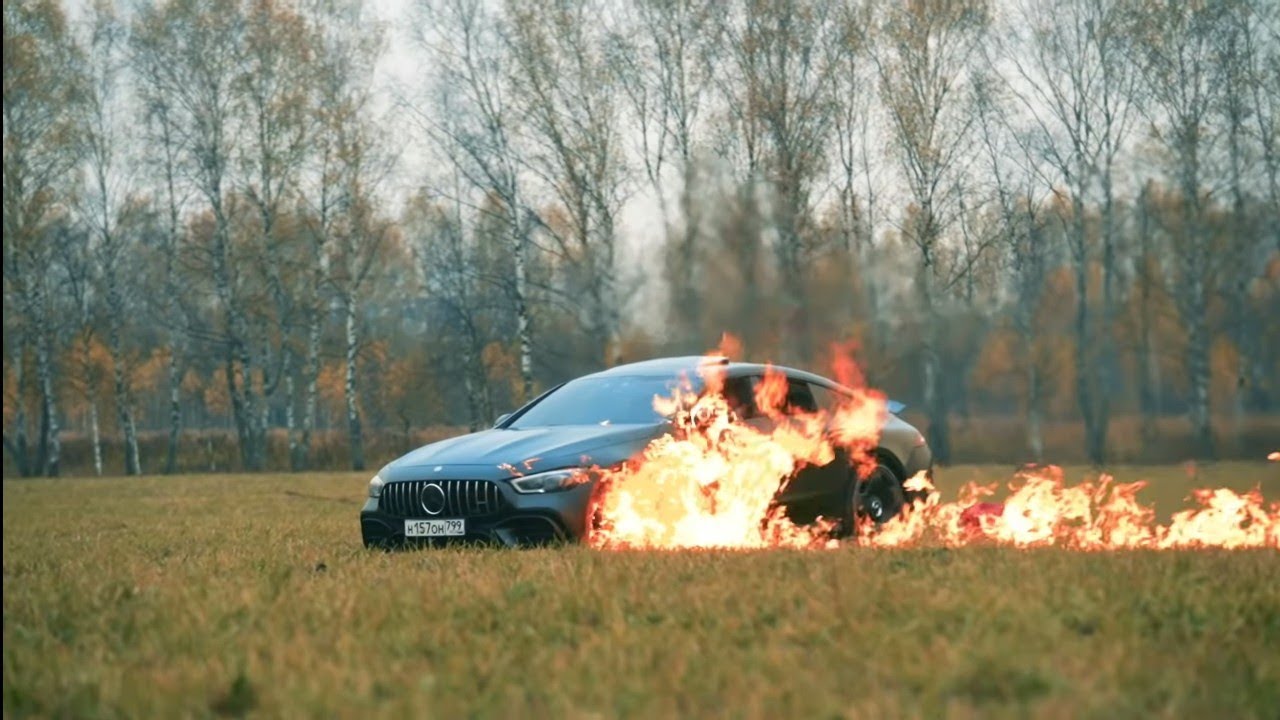 Russian Youtuber Burn His Mercedes Benz!!