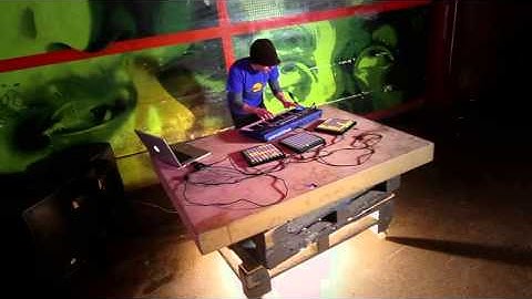 Novation    Live beats with UltraNova and Launchpad  Part 1