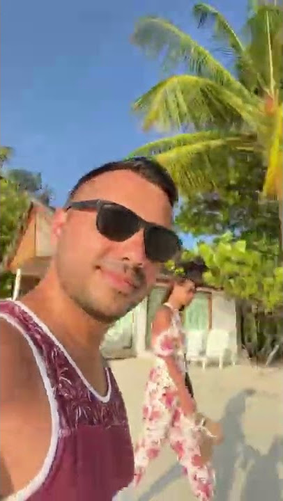 Walk along the beach in heaven with my heart | MALDIVES | Safari Island in March 2022