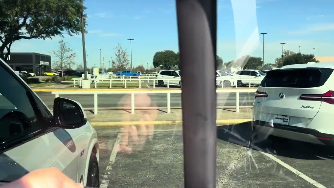 2023 BMW X5 PHEV @ Momentum BMW