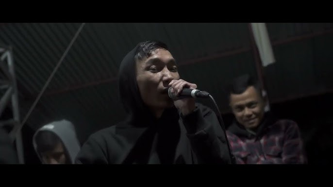 Аққұбамен қызық секс