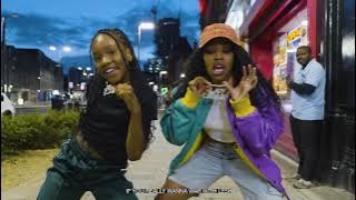 LADY LESHURR - BAR WITH LESH