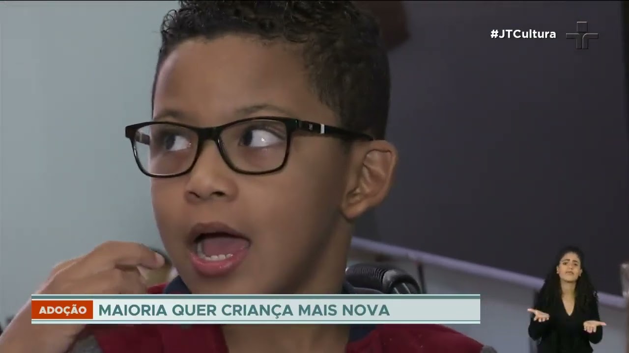 "Dia Nacional da Adoção: Conscientização sobre o abandono de crianças e o incentivo à Adoção"