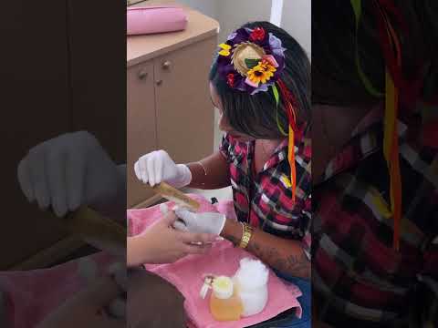 Cuidado completo em um só lugar Do corte de cabelo impecável aos cuidados detalhados com as unhas e
