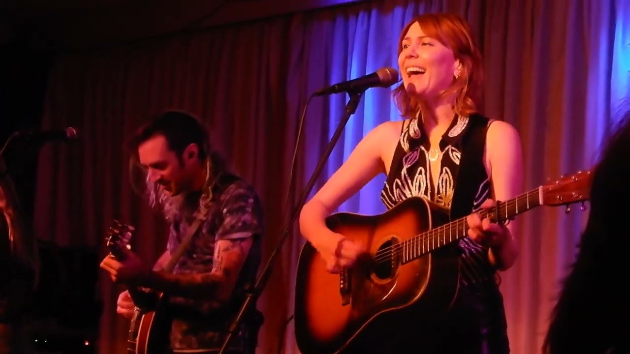 MOLLY TUTTLE: She's A Rainbow