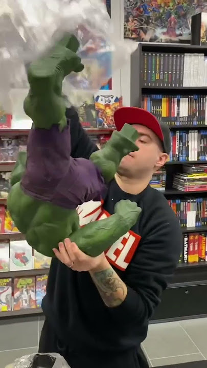 Unboxing Hulk Premium Format! #iosonounvirtuale #marvel #hulk