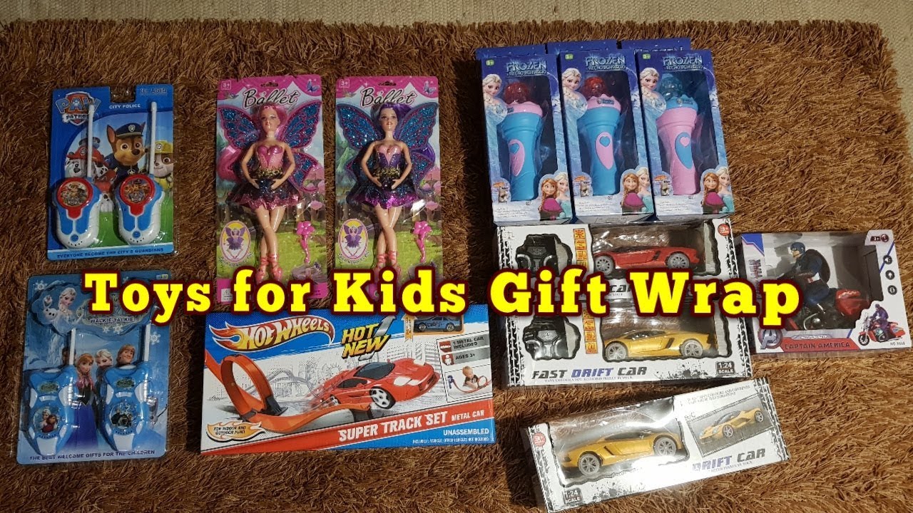 Vlogmas : Gift Wrapping Toys for Kids