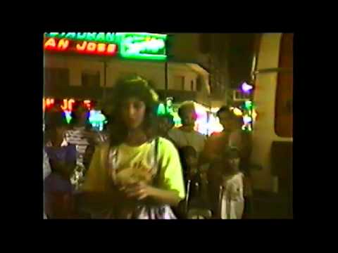 Romina y Pachin en la calle I