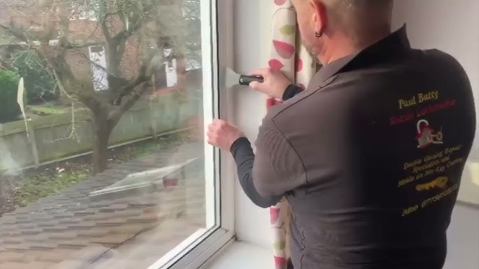 How to deglaze a Liniar uPVC window 