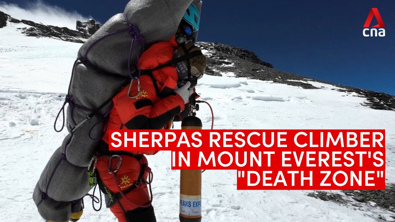 尼泊尔夏尔巴协作从珠穆朗玛峰“死亡地带”营救马来西亚登山者 – YouTube