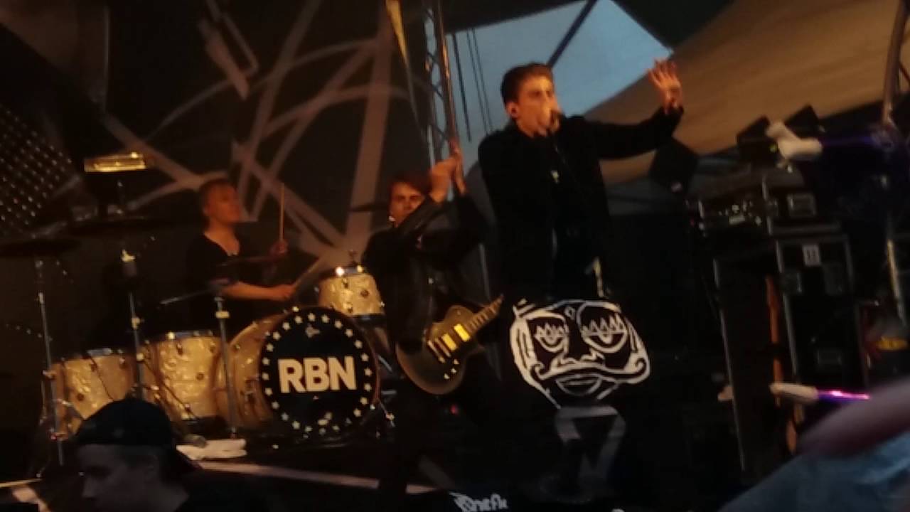 Robin - Miten eskimot suutelee? & Parasta just nyt live @Purpflash 18.6.2016