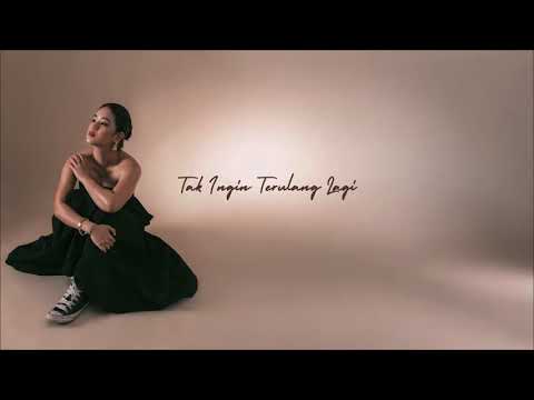 Elisa Jacquline - Tak Ingin Terulang Lagi (Official Lyric Video)