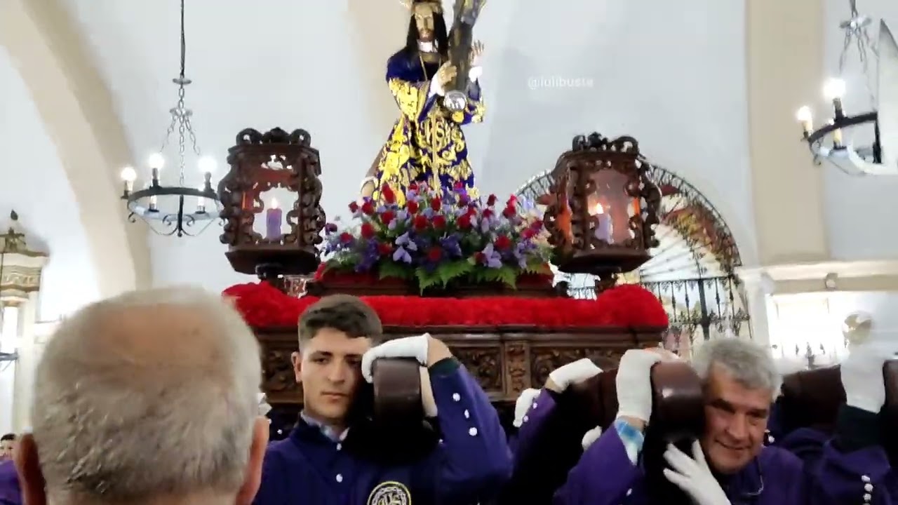 Jueves Santo Burguillos del Cerro(Ba),Llevan a Nuestro Padre Jesús Nazareno a la puerta!! 28/04/2024