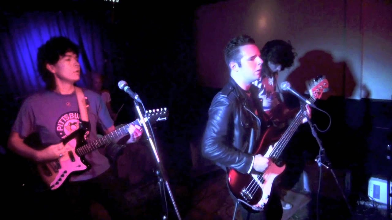 Pow Wows -  Four Star