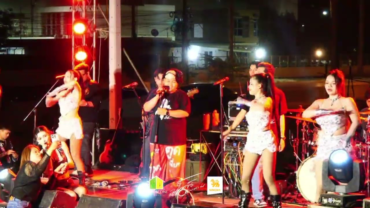 หลอยมาหาแหน่ #น้ำแข็งทิพววณ  งานคอนเสิร์ต Singha x Season one  ขอนแก่น วันที่ 20-02-69