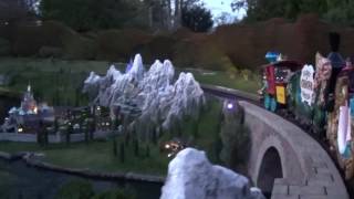 Full Casey Jr Train Ride Disneyland 2017 in the Monkey Cage