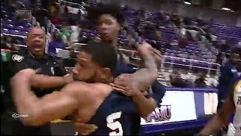 Crazy Fight breaks out between Prarie View and Jackson State during Handshakes Line - DayDayNews