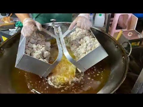 Taiwanese Street Food - Fried Spareribs, Fried Noodles, Cuttlefish Thick Soup, Cat Paw Cake