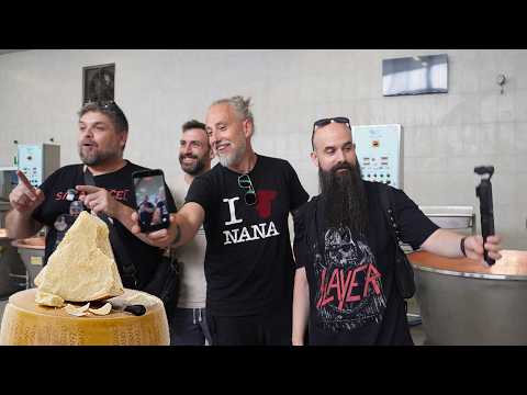 Video Come si fa il Parmigiano Reggiano: dentro la fabbrica