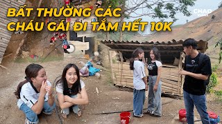 Cảnh Đi Tắm "Bất Thường" Của Các Cháu Gái Và Cuộc Sống Bình Yên Của Người Xinh Mun..!