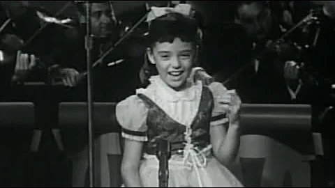 Angela Cartwright Sings 'The Ballen Kay' on 'Make ...