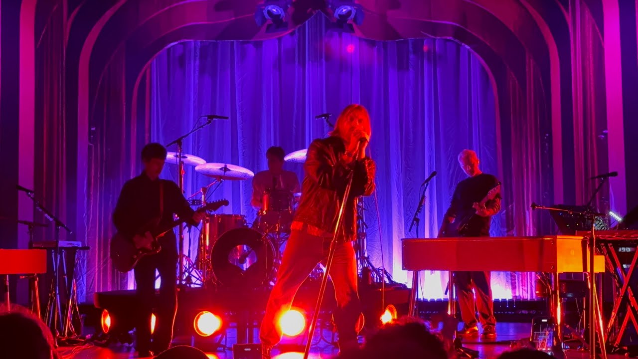 Sweet Cherries & WIGTTBYH - FINNEAS live ​⁠ 