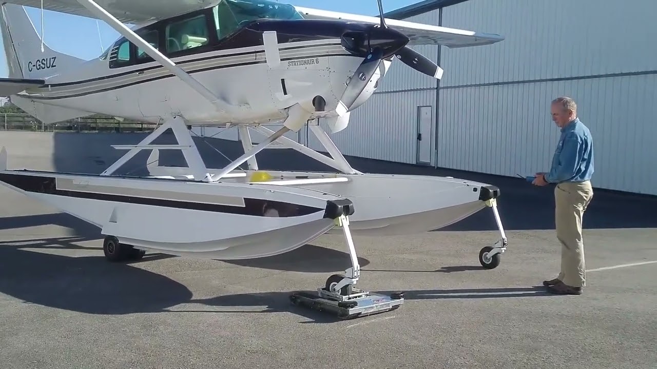 RC Tug Towing Float Plane on Amphibs