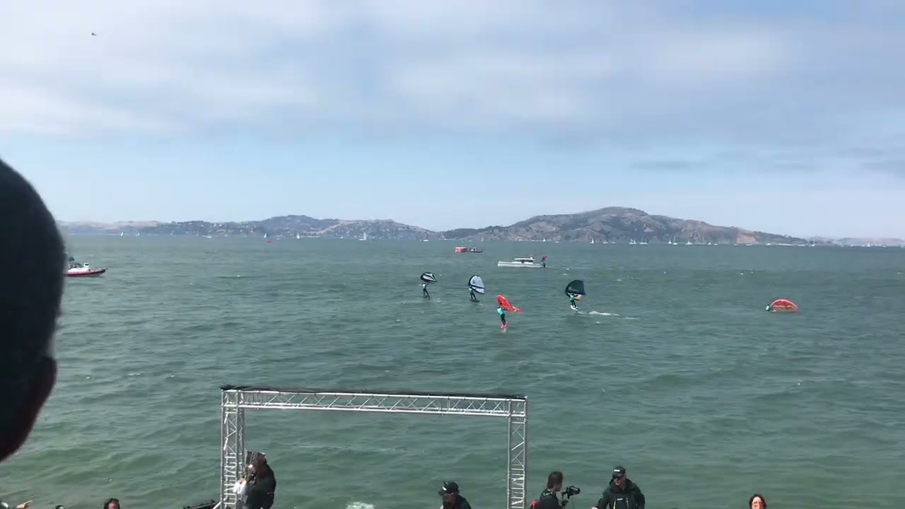 Kiteboarders at SF sailing final