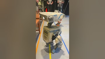 I Tested Disney’s New Star Wars BDX Droids! 🤖