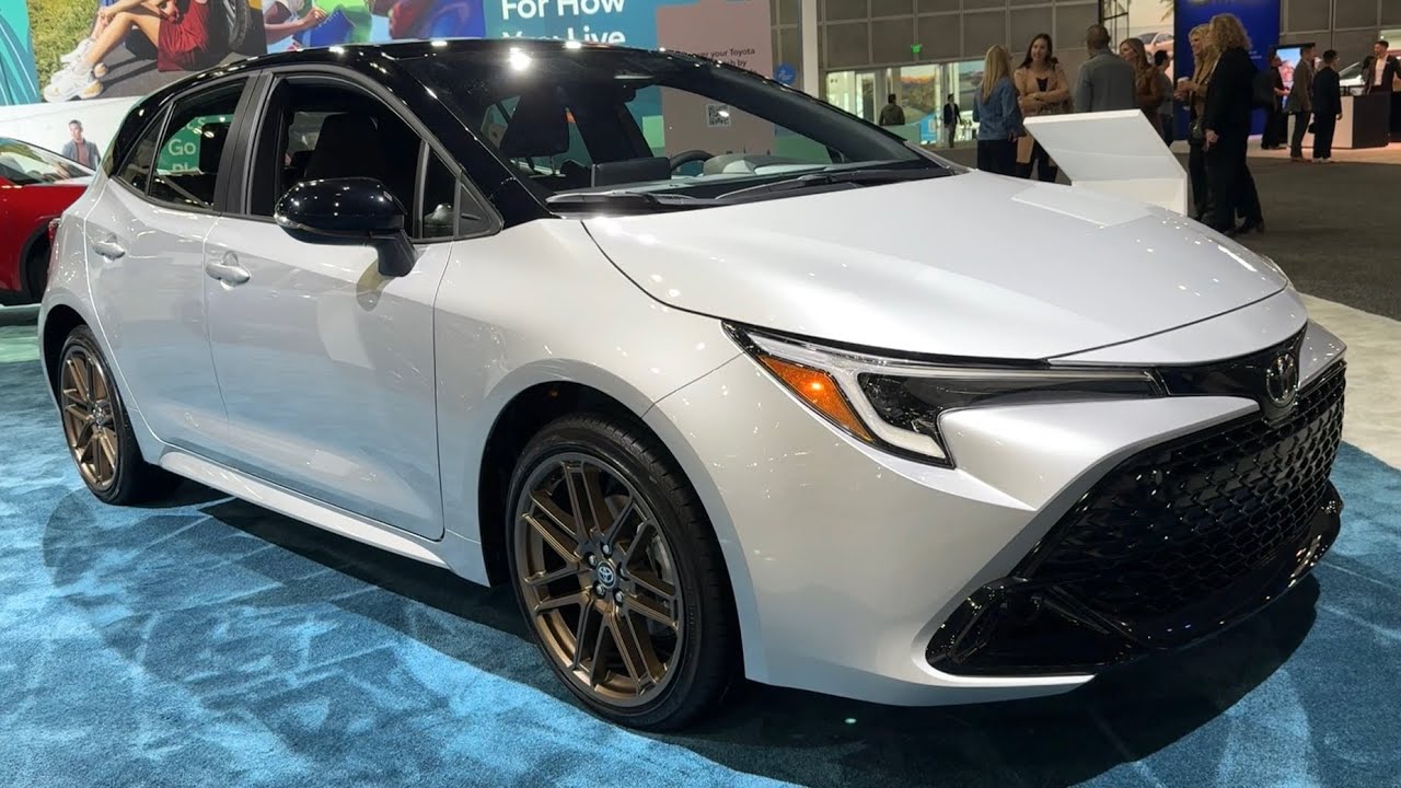 TOYOTA COROLLA Hatchback 2024 - FIRST LOOK & visual REVIEW (SE Hybrid ...