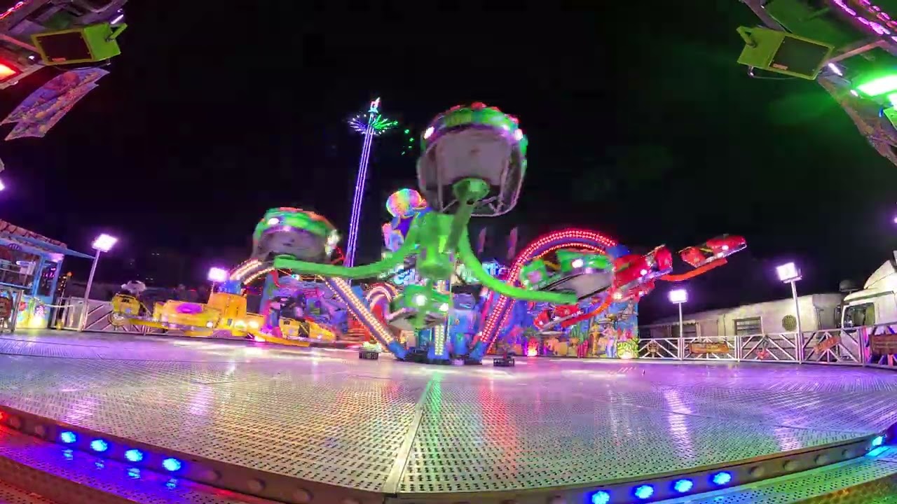 Berlin Lichtenberger Winterzeit 2025 - karuzela Beach Monster (Hamberger/Probst) Off ride