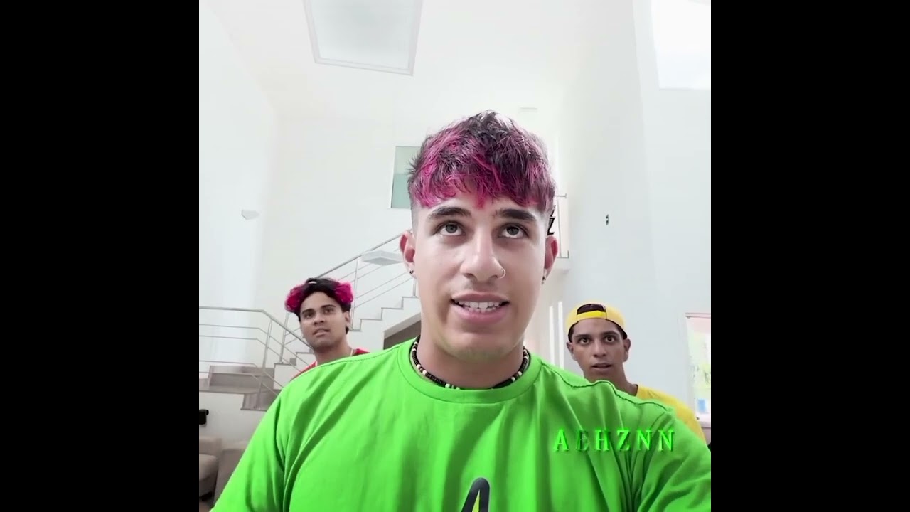 Momentos engraçados dos rosa em 4 minutos e pouco 