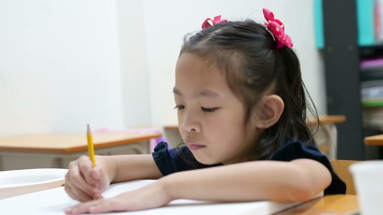 Acrylic Art Painting Class | Genius MILA