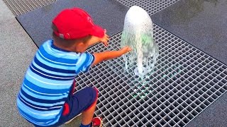 ПАРК ГОРЬКОГО ГИГАНТСКИЙ ПАУК И ВЕСЕЛЫЙ МУЗЫКАЛЬНЫЙ ФОНТАН / Giant spider and musical fountain. ПАРК ГОРЬКОГО ГИГАНТСКИЙ ПАУК И ВЕСЕЛЫЙ МУЗЫКАЛЬНЫЙ ФОНТАН / Giant spider and musical fountain.