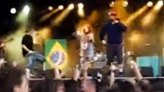 Soulfly feat. Chino Moreno - &quot;Pain&quot;, Live at Fields of Rock, 2005