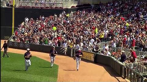 20130704 Twins vs Yankees Chris Parmelee great over the rail foul base snag and into our laps