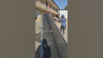 Small cargo conveyor, loading and unloading without relying on brute force,