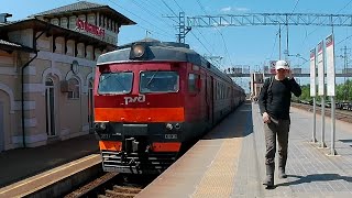 Электропоезд ЭД2Т-0036 следующий по БМО на станции «Кубинка I». 12 июня 2023