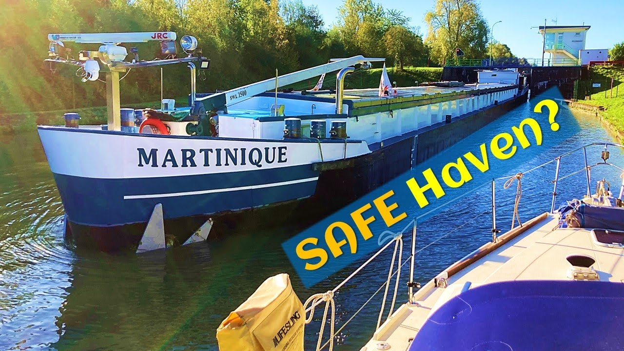 MUST find a MOORING before canals CLOSE. Sailing French Canals the Long