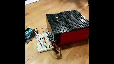 Arduino UselessLegoBox