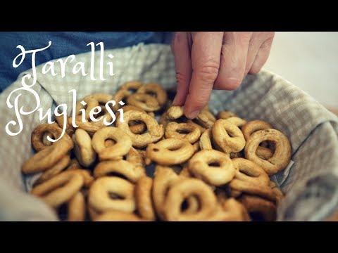 Taralli Pugliesi friabili |Ricetta perfetta della nonna con olio e vino bianco