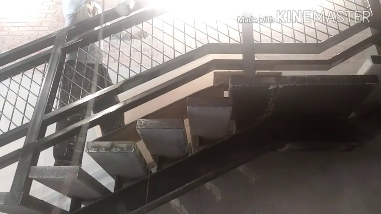 Spray painting a metal handrail with black lacquer paint YouTube