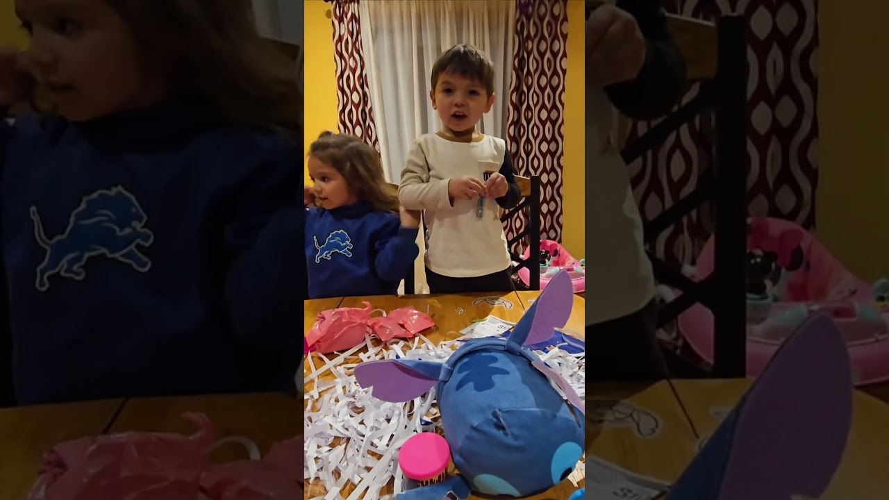 Eliana and JJ Opening Up Walmart Blind Bags Stitch and Minnie Mouse