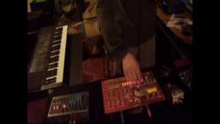 Sauce's Holiday ESX video, plus Liveset, plus new sample set! =)