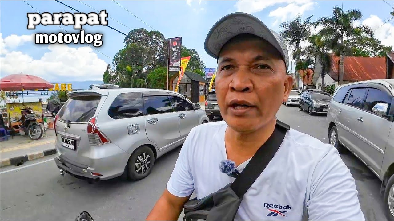 Jalan jalan di Kota Wisata Parapat Danau Toba | MOTOVLOG.