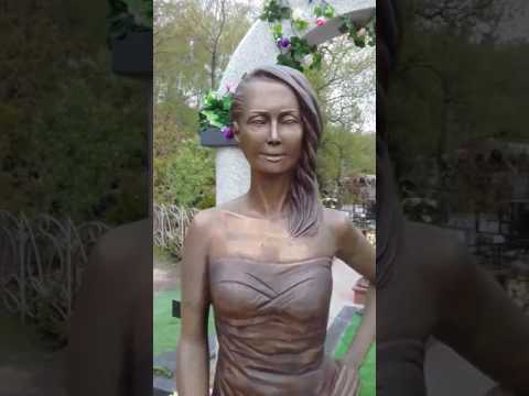Могила Жанны Фриске.