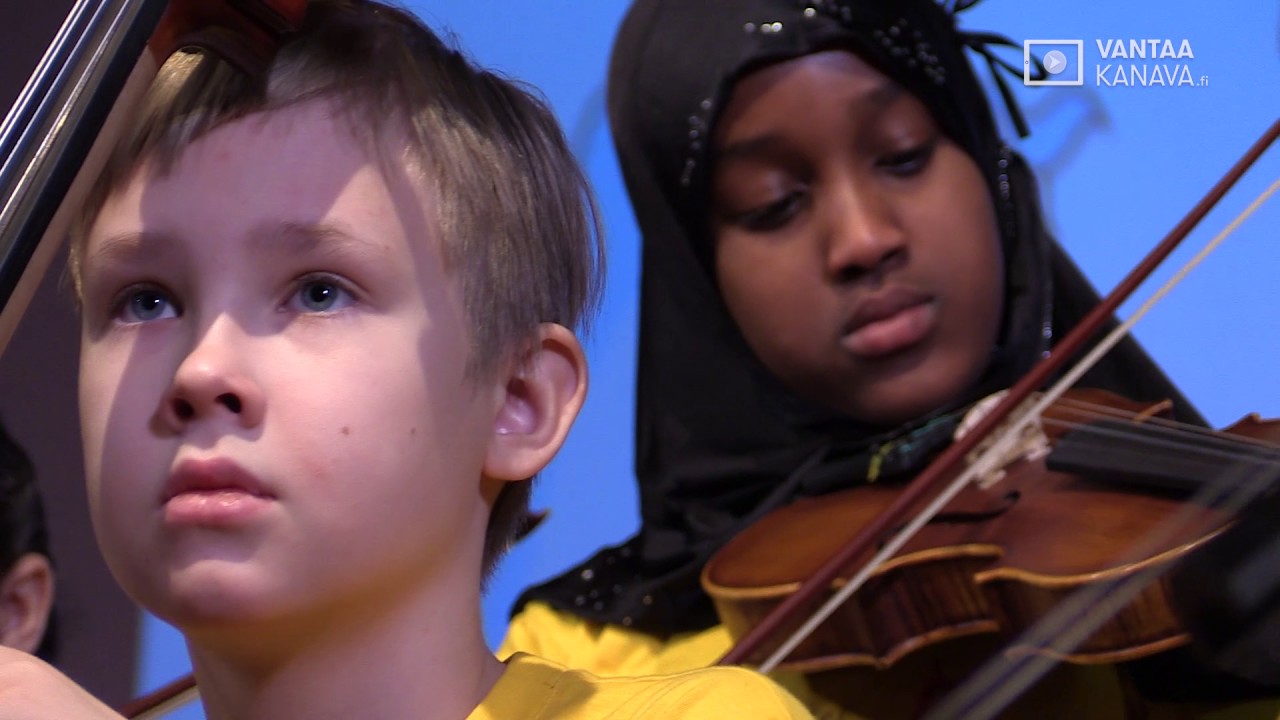 KOULULAISTEN SUOMI-KUVA