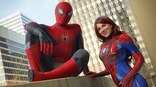 Spider-Man Teaches Mary Jane how to be a SUPERHERO