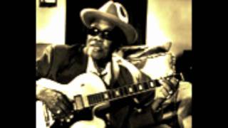 John Lee Hooker  - I Cover the Waterfront chords