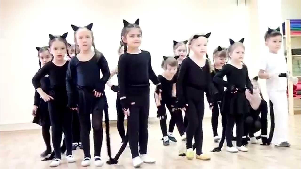 Коллектив пластилин танец кошки. Танец кошечки малыши 3 года. Детский танец кошечки. Котята на утренник. Танец кошечек в детском саду.